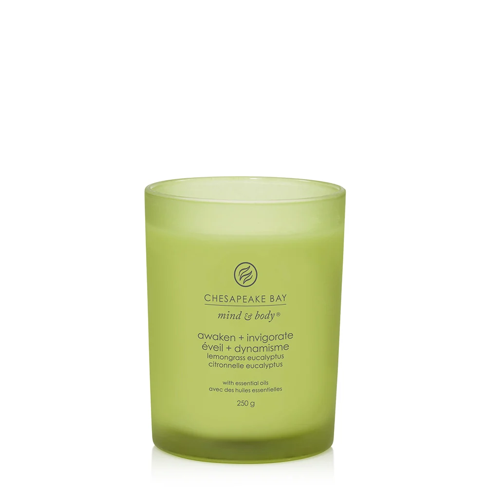 Chesapeake Bay Candle Awaken & Invigorate (Lemongrass Eucalyptus) Media n & Invigorate (Lemongrass Eucalyptus) - Image 2