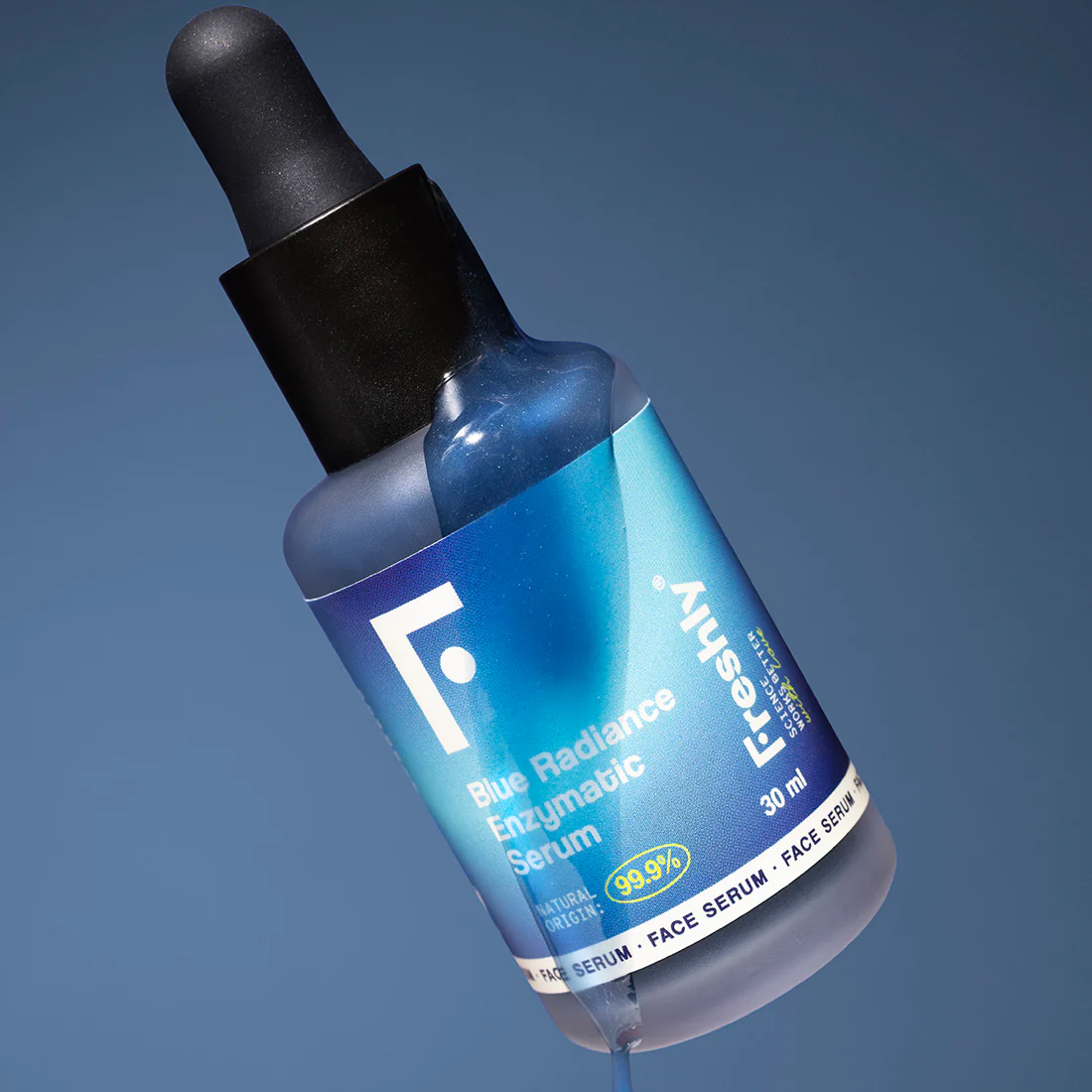FRESHLY Blue Radiance Enzymatic Serum 30 ml - Image 4