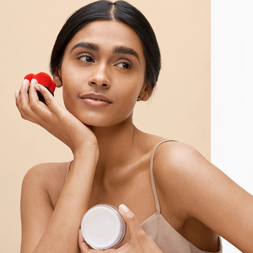 Shiseido Hanatsubaki Hake Polishing Face Brush - Image 4