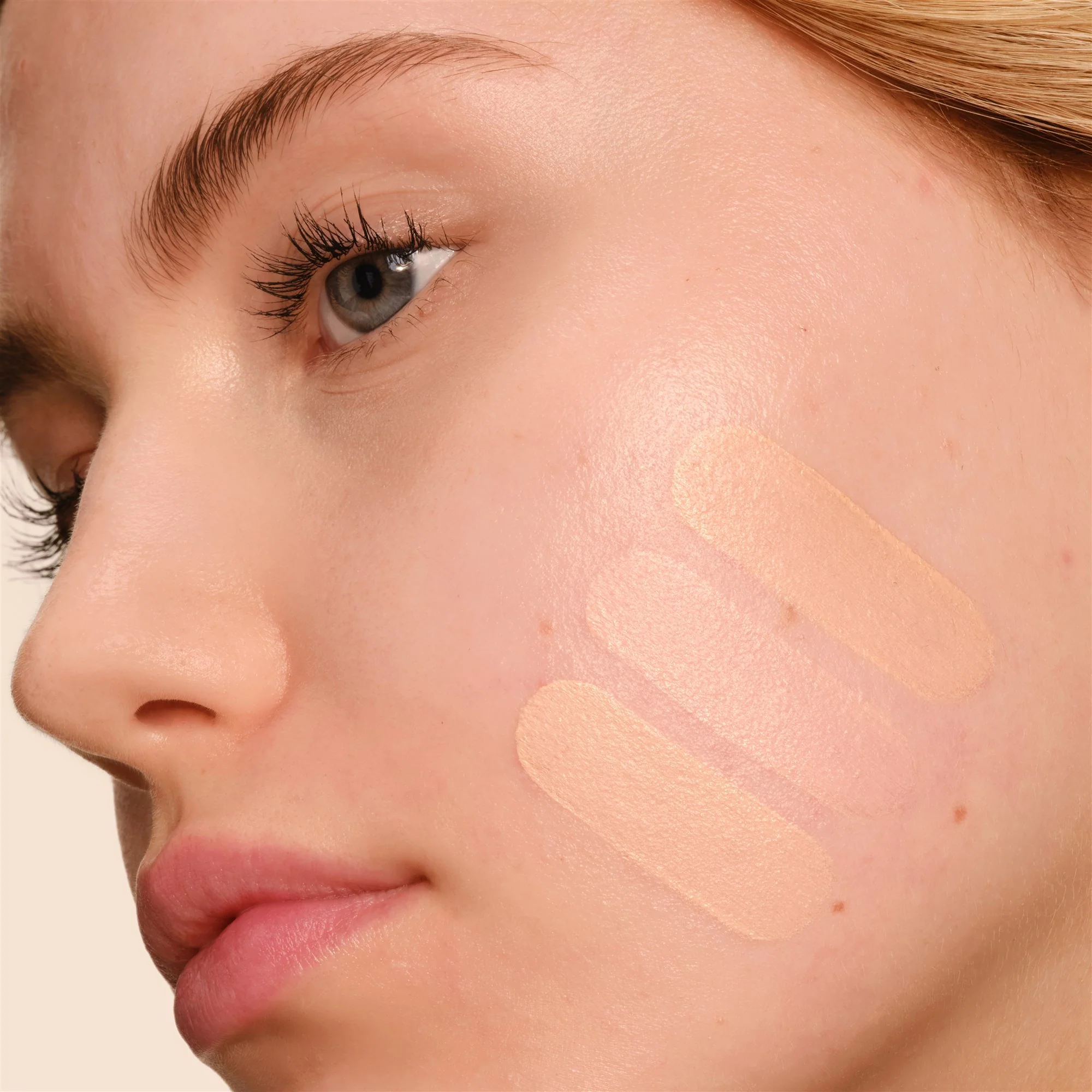Armani Skin Tint 02 F2 - Image 4