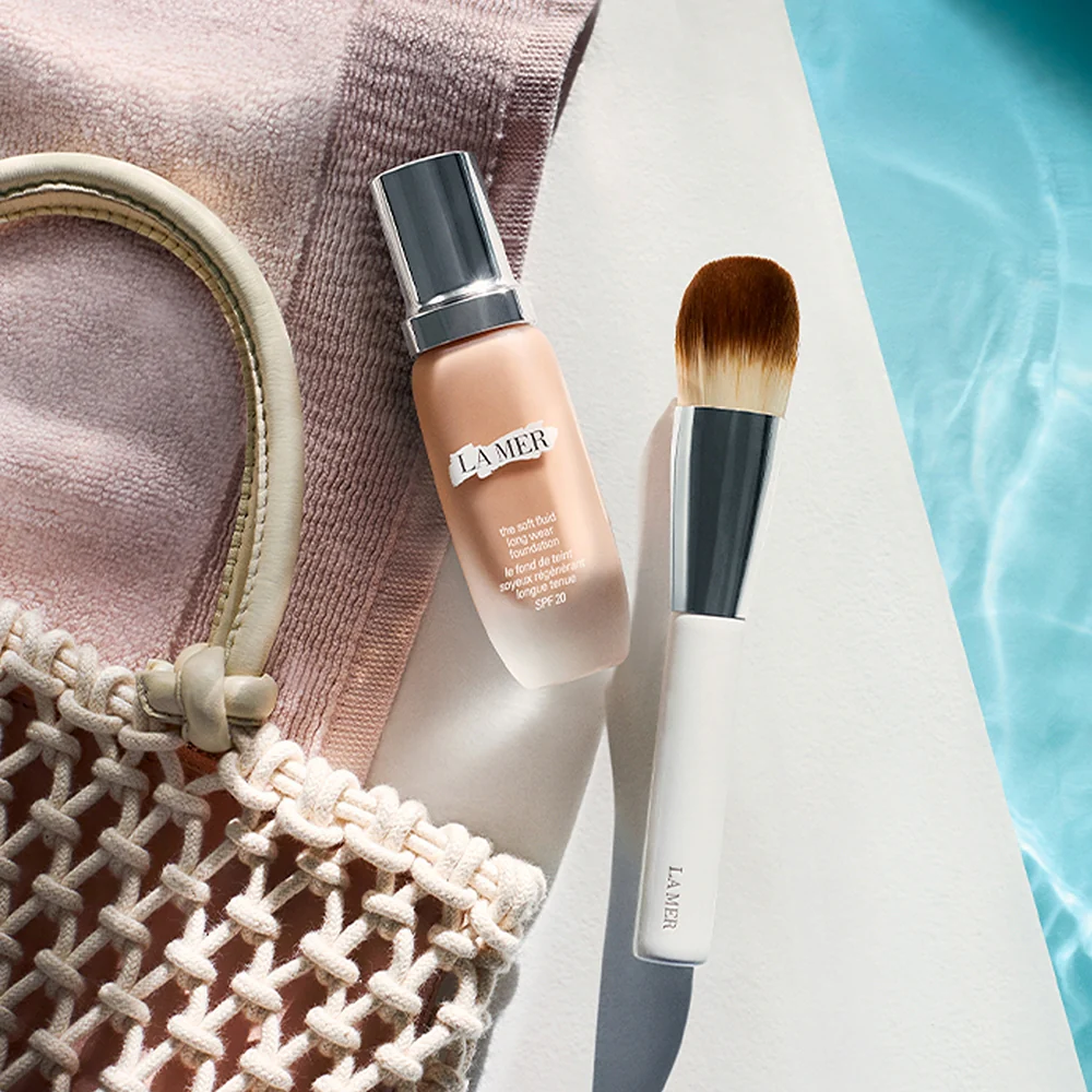La Mer Skincolor The Foundation Brush - Image 5