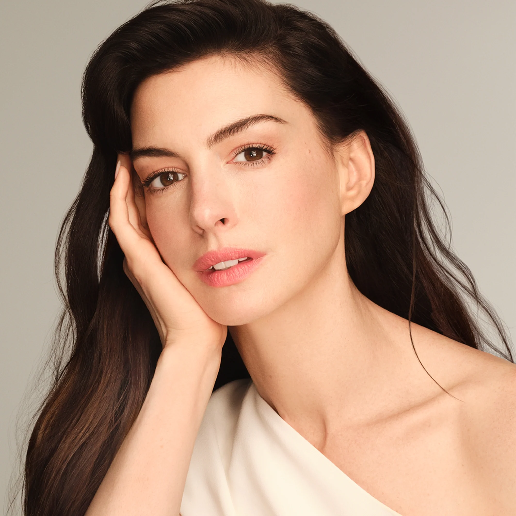 Shiseido Vital Perfection Uplifting and Firming Advanced Cream Soft Refill 50 ml - Image 8