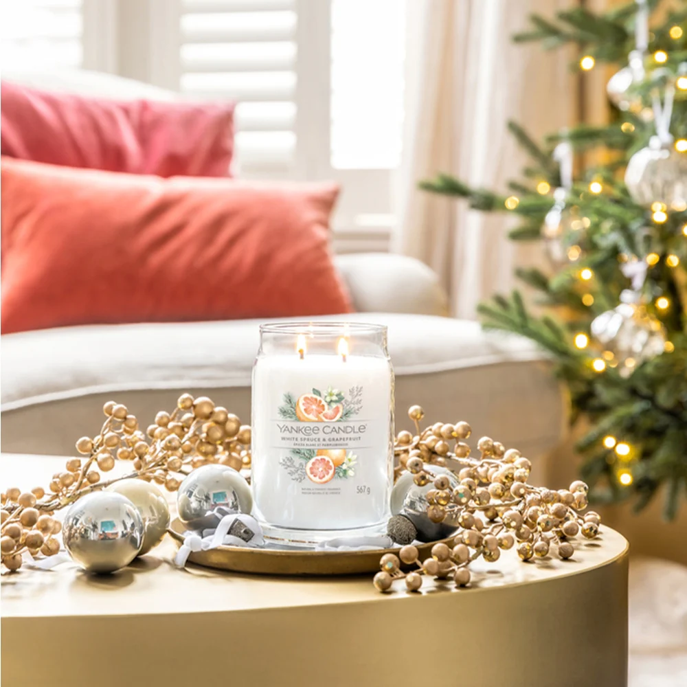 Yankee Candle White Spruce & Grapefruit Grande Spruce & Grapefruit - Image 3